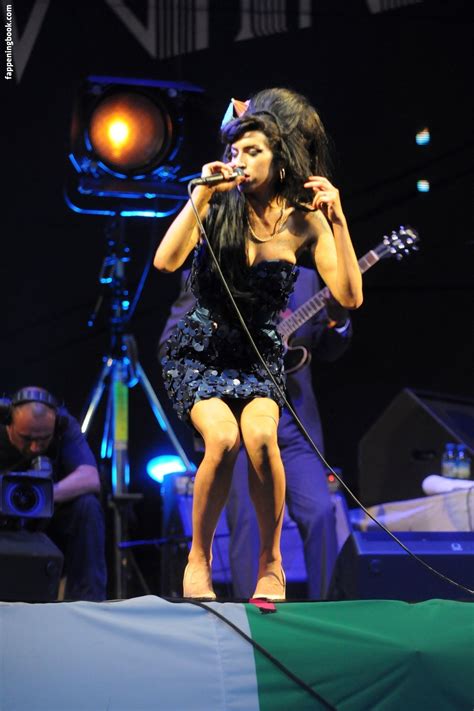 amy winehouse nackt|Amy Winehouse Nude Pics & Videos, Sex Tape < ANCENSORED.